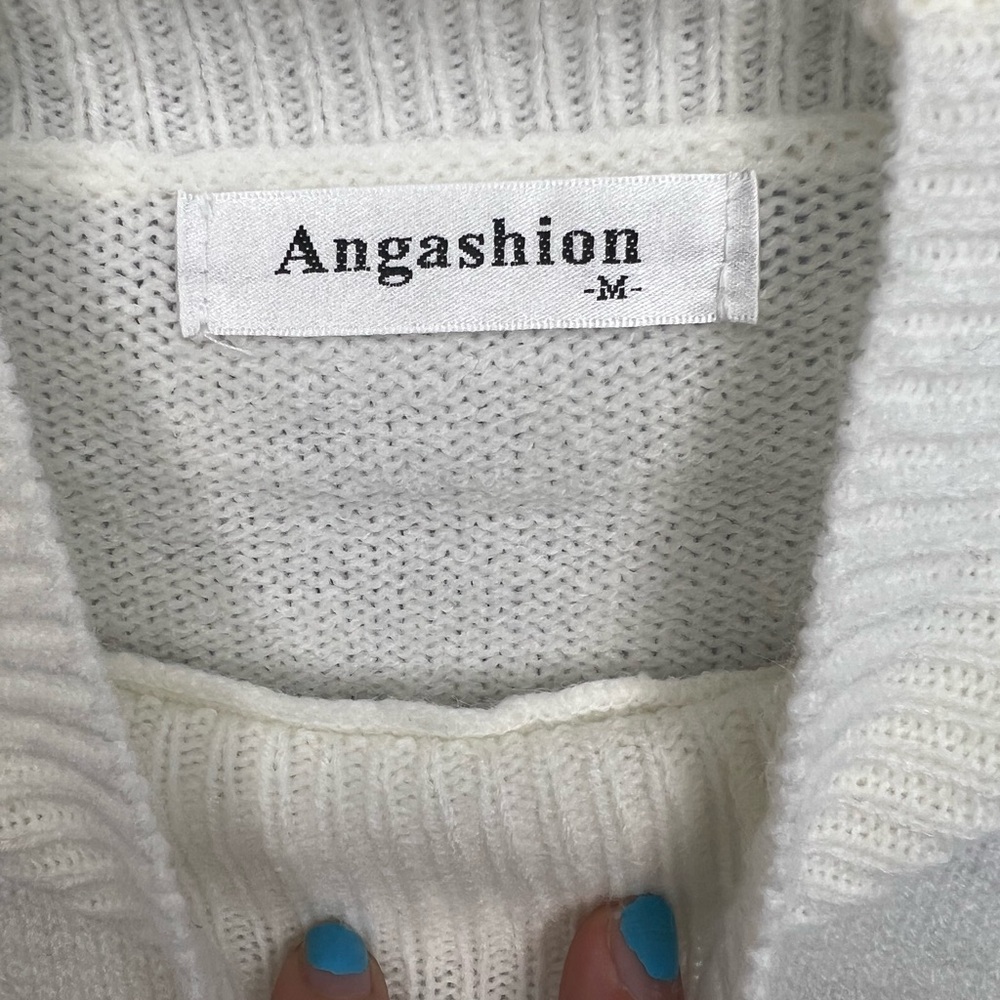 Sweater - Picture 2 of 3